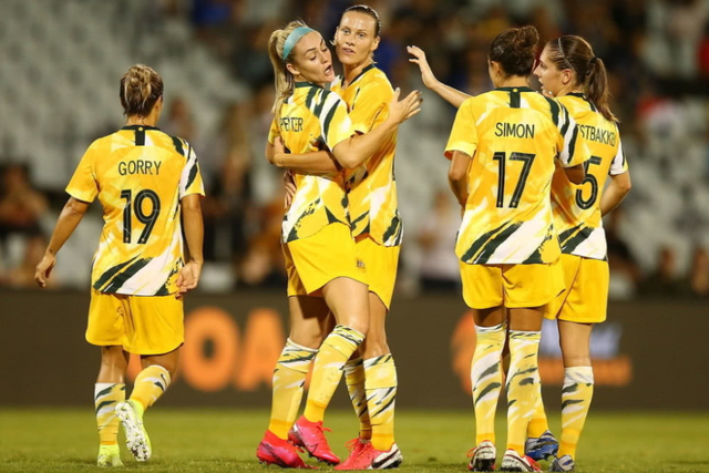 意甲积分榜-土耳其女球迷