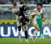 足球之神级前锋